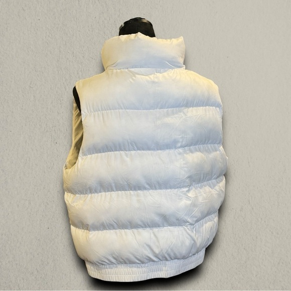 FABLETICS PUFFER VEST - Picture 4 of 8